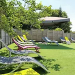 Camping Familial Les D'uza